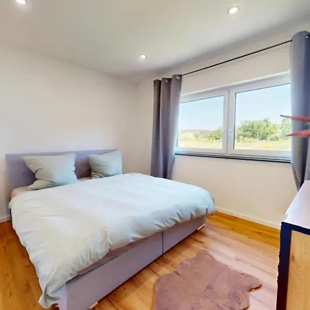 Homely Greenfield - 2br House With Private Garden & 2,5 Bathrooms